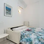Apartment Station's
